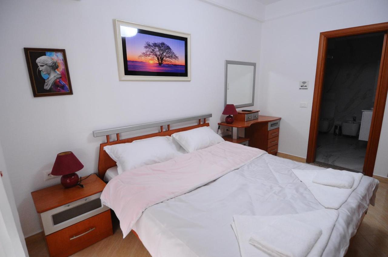 Center Tirana Apartment Luaran gambar